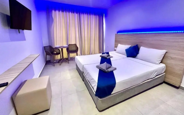 Sun Plaza Suites - Adults Only