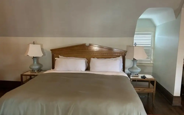 Frederick Stearns House Historic Inn