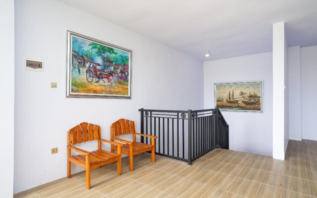 Eston House By OYO Rooms