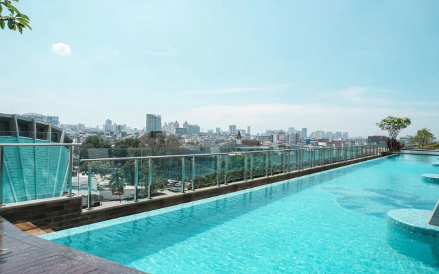 Comfy Studio Apartment at Menteng Park