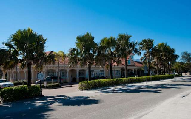 Pelican Villa Apartment 4