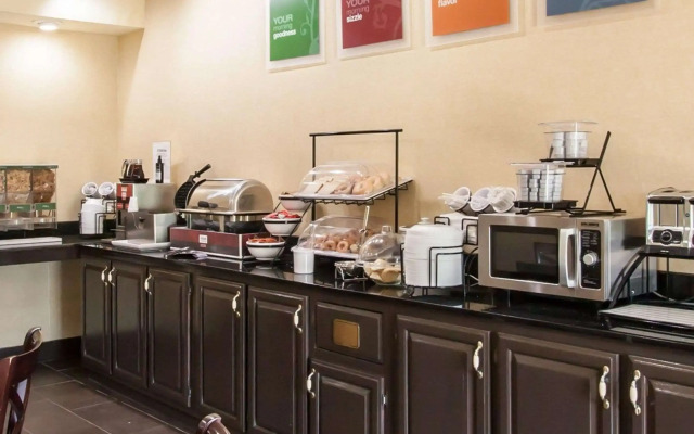 Quality Inn Hayti North