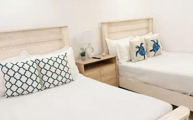 Apartment w Pool and Ocean View in Punta Palmera