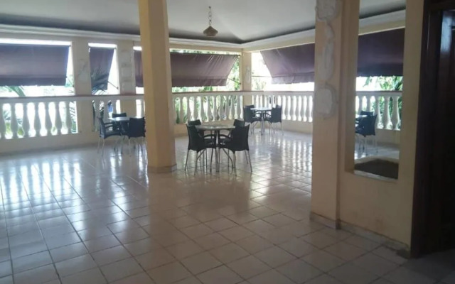 Hotel Meambly