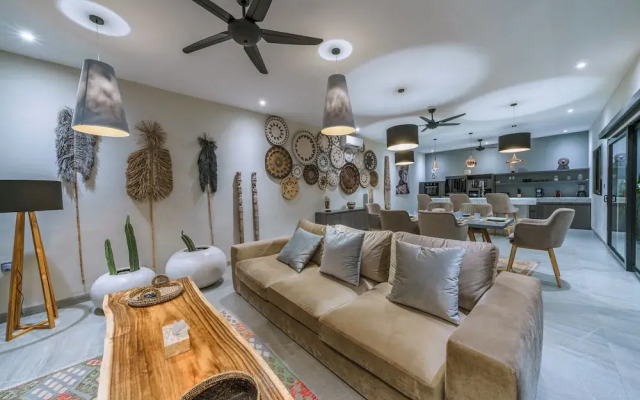 Villa Batik - Stylish 3BR Villa