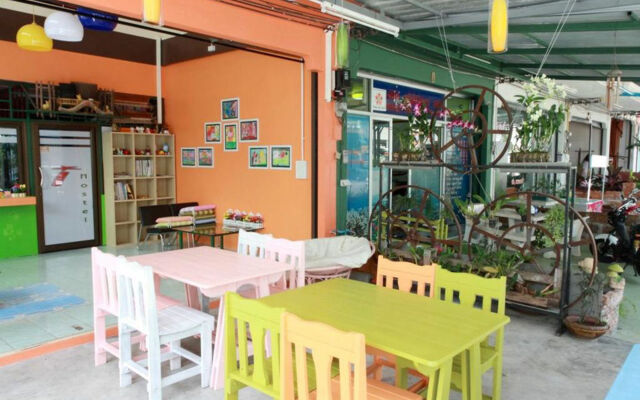 OYO 586 I Hostel Phuket