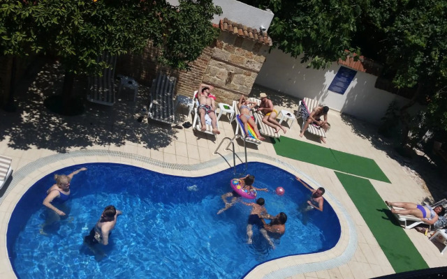 Ozkavak Hotel Kaleici