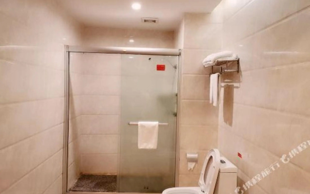 Jiangdong Yujin Holiday Hotel (Dongguan Gedi Metro Station)