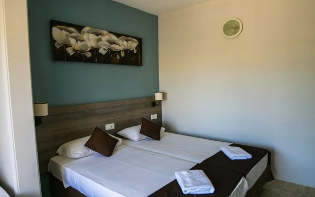 Beach Garden Hotel