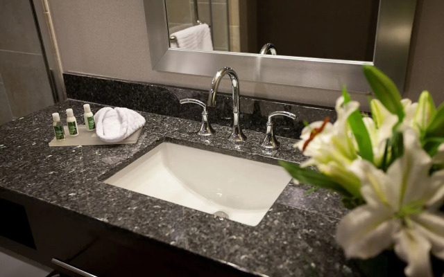 Mohegan Pennsylvania Casino Resort - Adults Only 21+