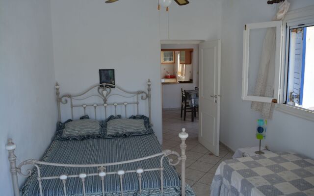 Droufakos’ home - Beachfront Lux 2BD apt. w. Views