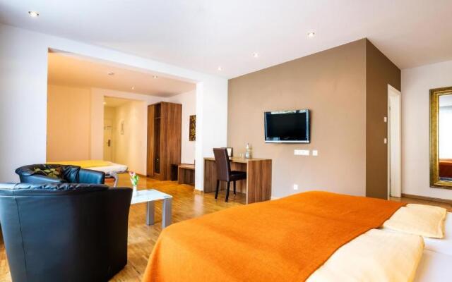 SCHROEDERS Stadtwaldhotel