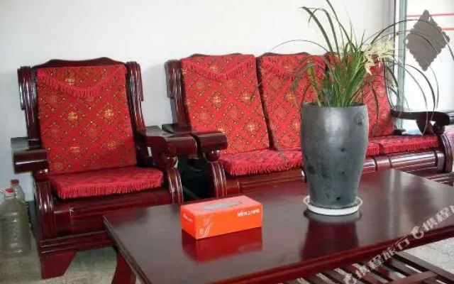 The Ming Yue Lou Hotel OF Dali