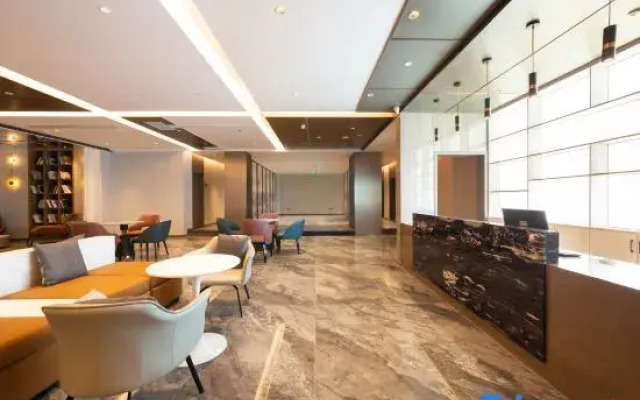 Xingwei Hotel (Leshan Jiaxing Road Food Street)