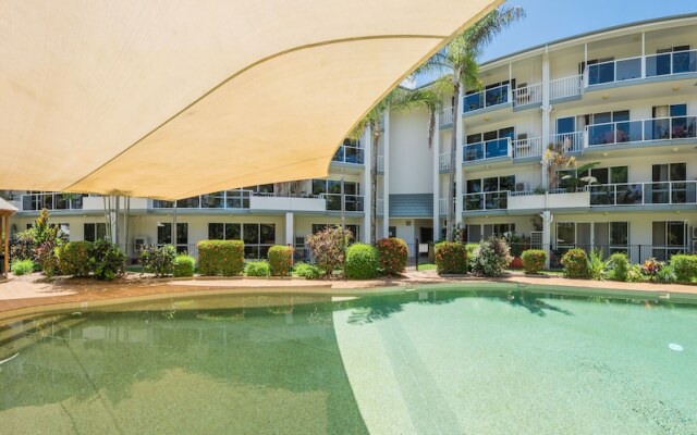 Coral Coast Apartments Palm Cove AVC