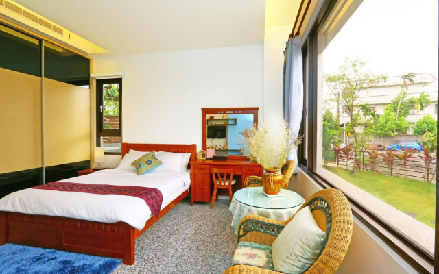 Sakura Love River Bed and Breakfast