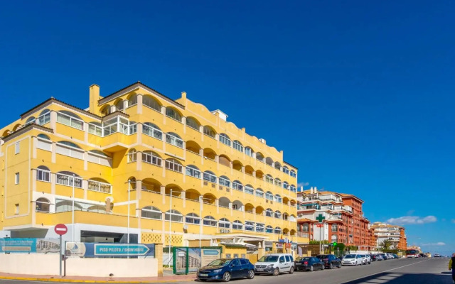 Nice modern 2 bed apartment in Torrievieja