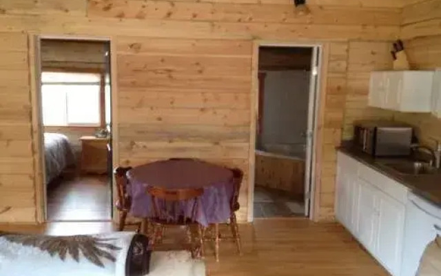 Robson Valley Chalet