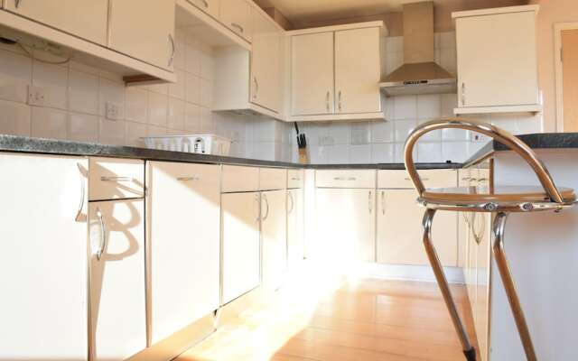 Canary Wharf 2 Bedroom Flat