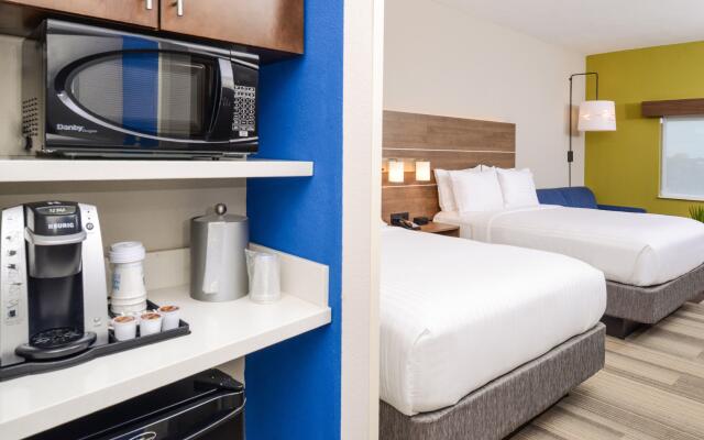 Holiday Inn Express & Suites Ruskin by IHG
