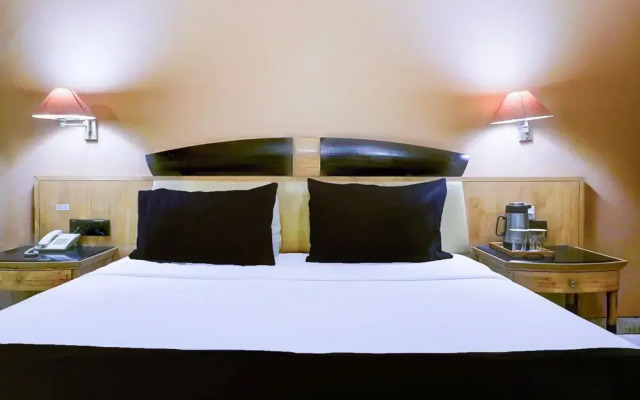 Premium Room Near Pataleshwar Temple, Pune