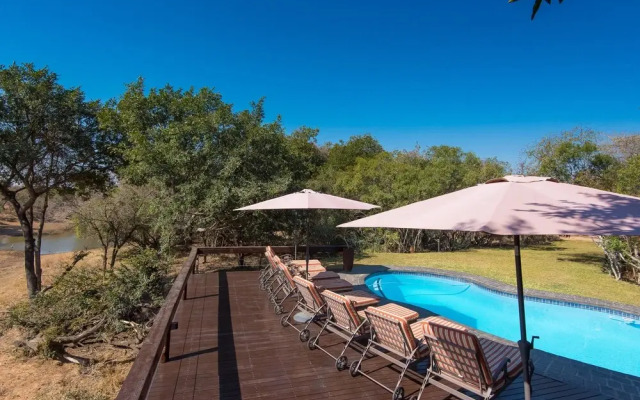 Waterbuck Game Lodge