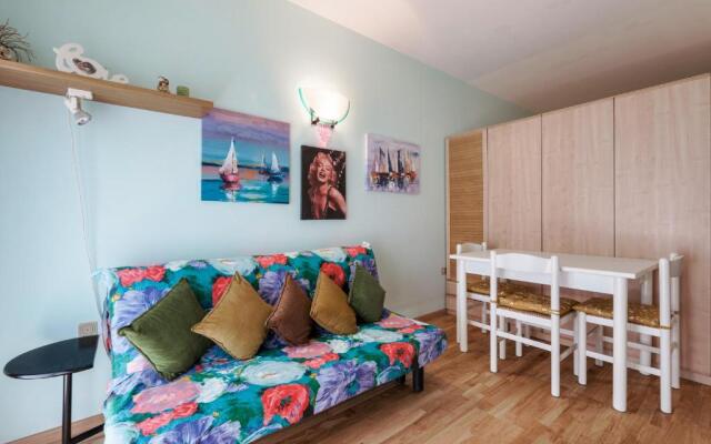 Azzurra Suite - monolocale con piscina e WiFi