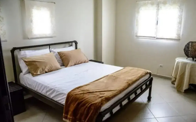 Green Luxury Villa Near The Sea