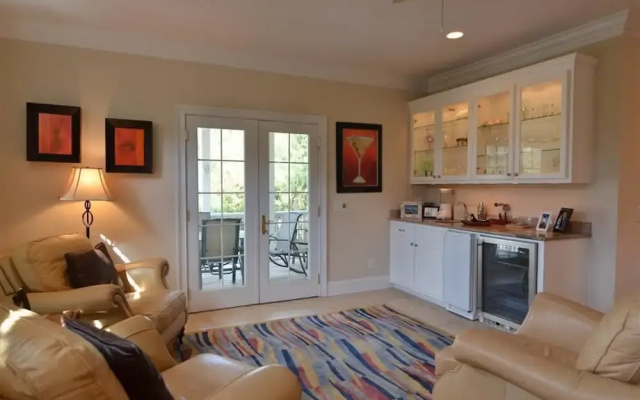 Beach  4 Bedroom Home