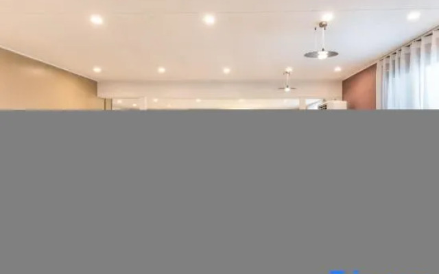 Ni Hao Hotel (Zhenjiang Dashikou Suning Square)