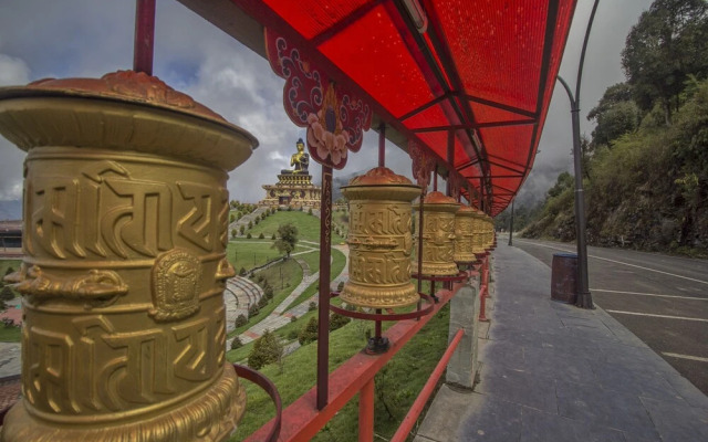 OYO 29081 Hotel Blue Spring Residency