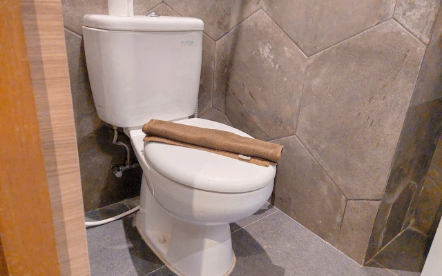 Spacious And Comfy 3Br At M-Town Signature Apartment