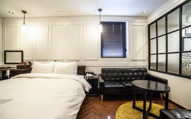 Hotel Stay 53