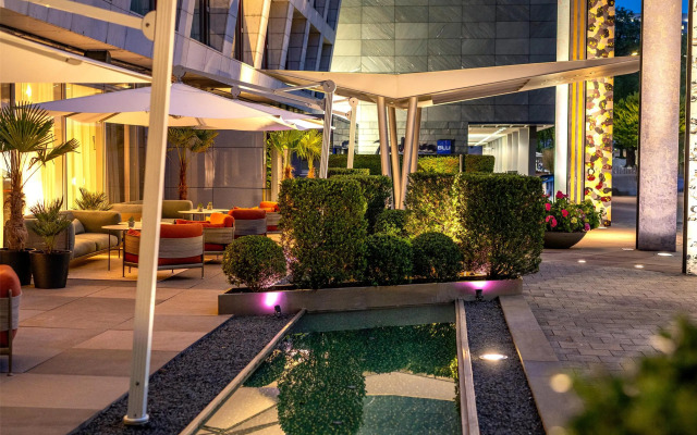 Radisson Blu Media Harbour Hotel, Düsseldorf