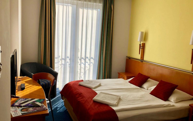 Flora Inn Hotel Dubai Airport