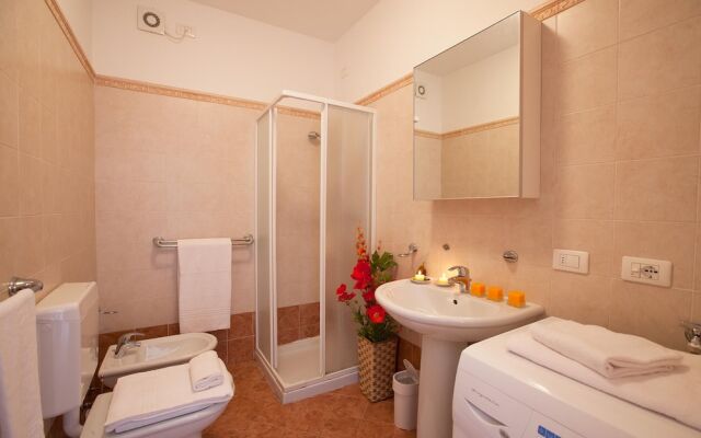 Vista d Oro Ulivo Apt 4