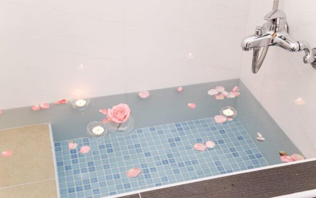 Green Light Nanping Hall 2