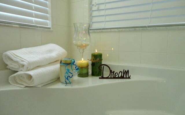 Sunny Dreams - 4 Br Home