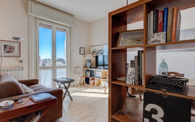 Bright Panorama Apartment