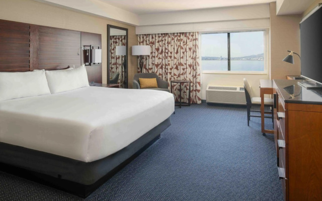 DoubleTree by Hilton San Francisco Airport