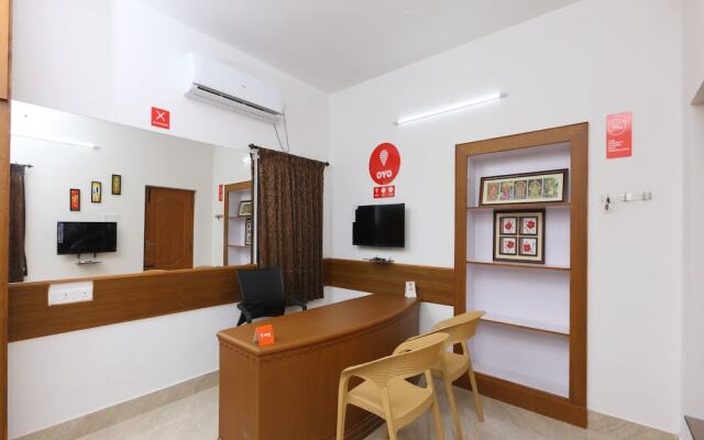 OYO 13858 Rithus Residency