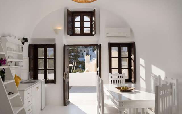 Madame Kalitsi-ariadni Apartment