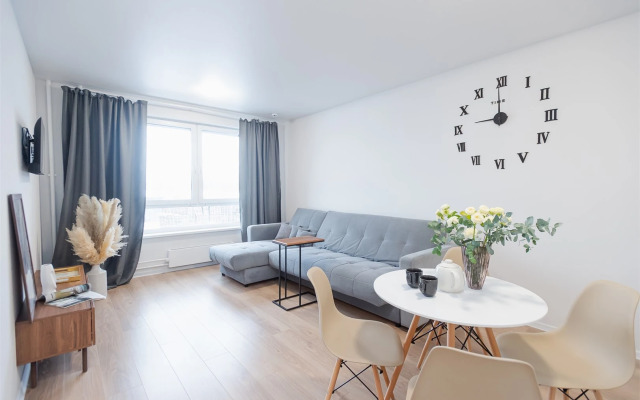 AHause на Полимерном 13