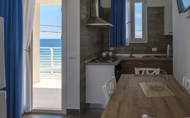 Ametista Apartment On Sea Shore