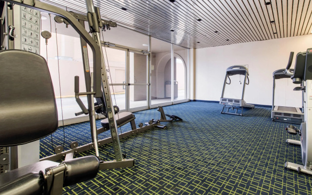 Quality Inn & Suites Charleston - Civic Center