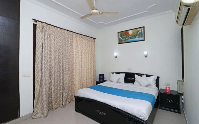 OYO 10878 Unitech Cyber Park