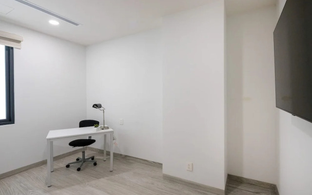 Oceanfront Vibes Iconic Beachside Getaway