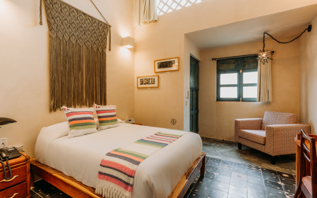 Waye Valladolid Centro – Sustainable, Authentic Experiences & Pet Friendly Boutique Hotel