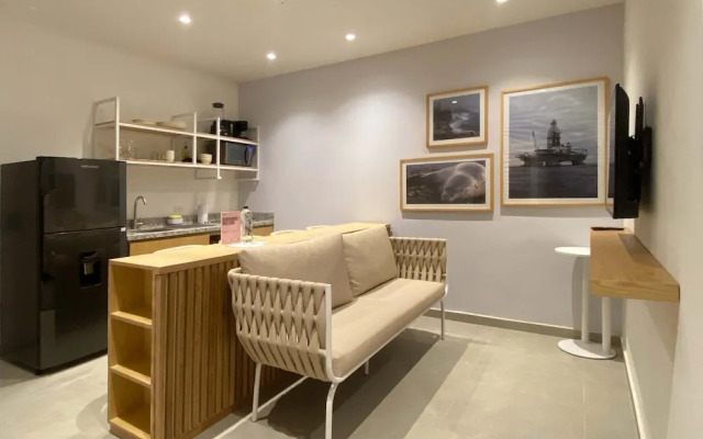 w Elegant 2BR w Majestic Terrace in CTG