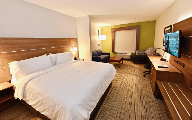 Holiday Inn Express & Suites Perryville by IHG